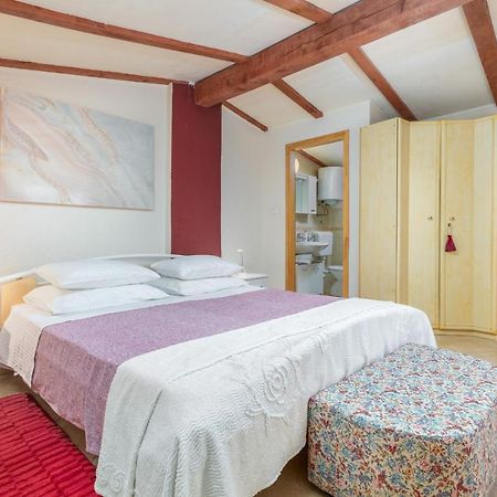 Holiday Home Nadia Пула Екстер'єр фото