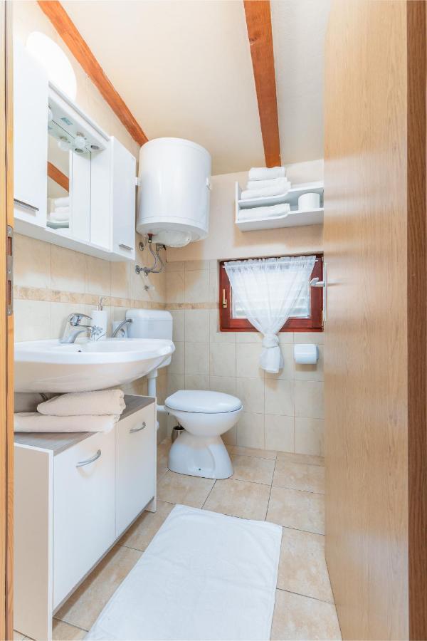 Holiday Home Nadia Пула Екстер'єр фото