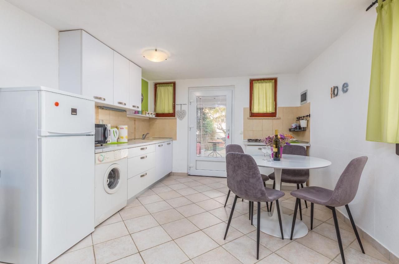 Holiday Home Nadia Пула Екстер'єр фото