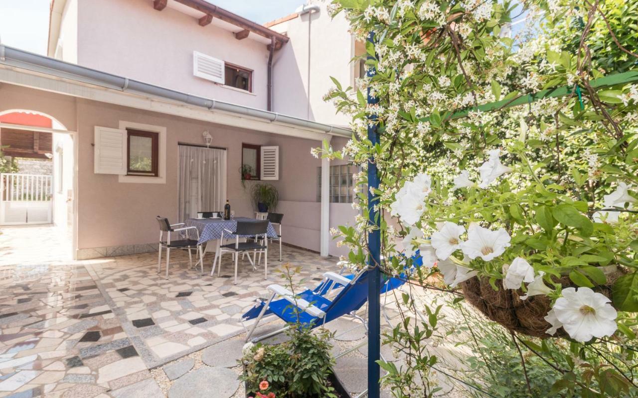 Holiday Home Nadia Пула Екстер'єр фото